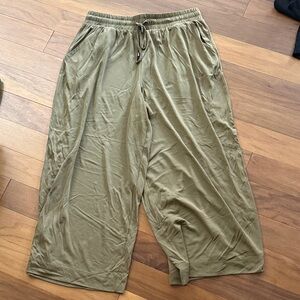 Christian Berg Wide Leg Drawstring Joggers Olive - Size L!